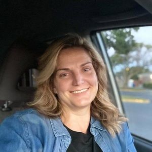 Meet your Posher, Deedee